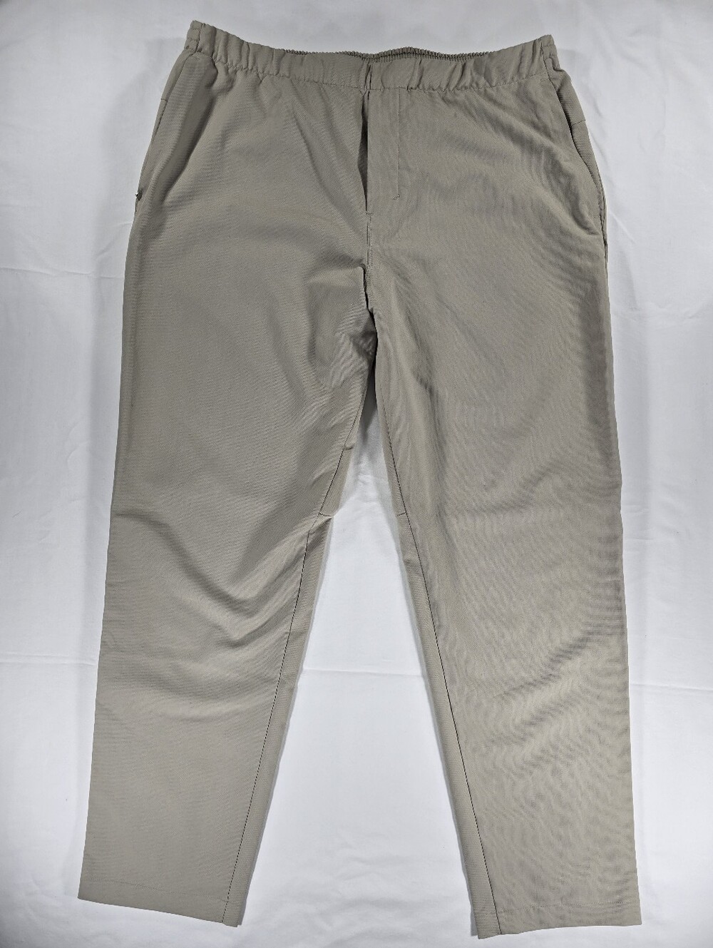 Lululemon Mens XL Venture Trousers Taper Pull On Beige Pants LM5AKBS Performance